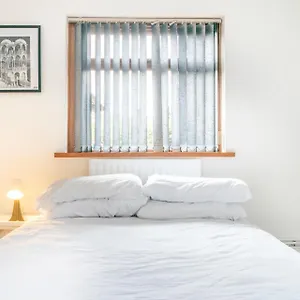 https://close-to-centre-3-bedroom-house.belfasthotelsireland.com